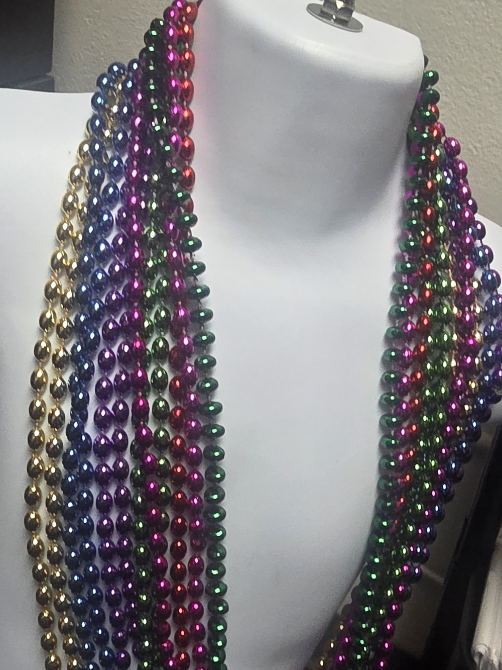 Source Unknown Shiny Multicolor Metallic Bead Necklace Set
